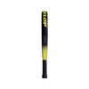 Černá tenisová raketa Dunlop se žlutým gradientem a černou omotávkou.