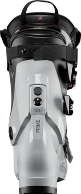 Rückansicht eines Atomic-Skischuhs mit verstellbarem Power-Shift-System. Rückansicht eines Atomic-Skischuhs mit verstellbarem Power-Shift-System.
