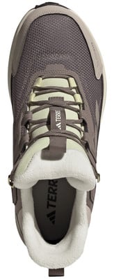 Adidas női terepfutó cipő felülnézetből, szőrmebéléssel. Adidas női terepfutó cipő felülnézetből, szőrmebéléssel.