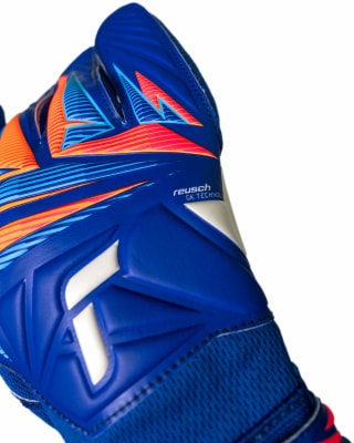 Reusch Attrakt Grip Torwarthandschuhe