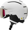 Weißer Salomon Skihelm mit integriertem Visier und MIPS-Technologie.