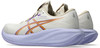 Weiße Laufschuhe mit orange-violetten Akzenten und Gummisohle.