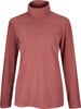 Roter Rollkragenpullover mit feinem Zickzackmuster und Logo am Kragen.