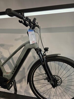 Cube Kathmandu Hybrid One 50cm