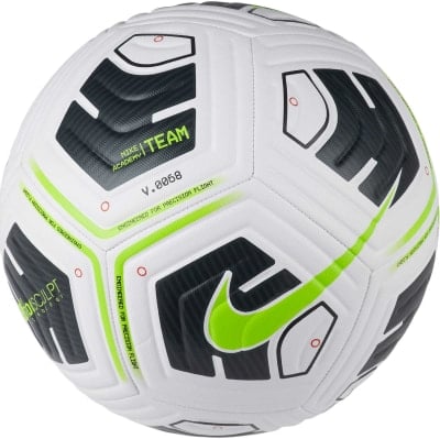Nike Academy Team Fußball