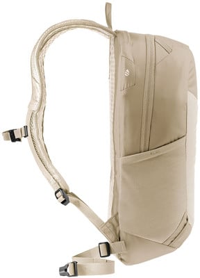 Ein hellbrauner Rucksack mit gepolsterten Schultergurten und einer seitlichen Netztasche. Ein hellbrauner Rucksack mit gepolsterten Schultergurten und einer seitlichen Netztasche.