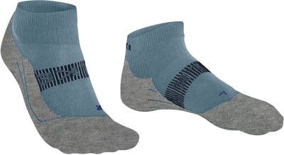 Blaue Knöchelsocken mit grauem Absatz und Markenlogo. Blaue Knöchelsocken mit grauem Absatz und Markenlogo.