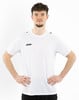 Ein Mann in einem weißen JAKO T-Shirt und schwarzer Hose steht.
