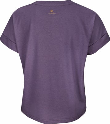 Lila T-Shirt mit kurzen Ärmeln und ACTIVE REBEL Logo auf dem Rücken. Lila T-Shirt mit kurzen Ärmeln und ACTIVE REBEL Logo auf dem Rücken.