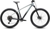 Graues Cube Mountainbike mit Federung und Scheibenbremsen.