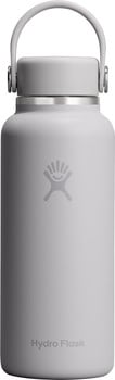 Helle graue Hydro Flask Flasche mit Logo und Griff.