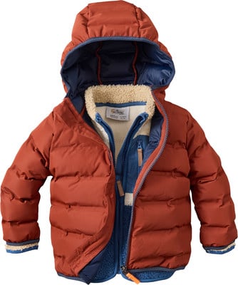 Gesteppte Jacke mit Kapuze in Ziegelrot mit dunkelblauem Futter. Gesteppte Jacke mit Kapuze in Ziegelrot mit dunkelblauem Futter.