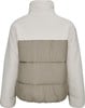 Beige Jacke mit hohem Kragen, die Sherpa-Fleece und gesteppten Stoff kombiniert.