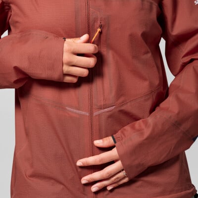 Salewa Pedroc 2 Powertex 2.5 Light Hardshelljacke mit Kapuze Salewa Pedroc 2 Powertex 2.5 Light Hardshelljacke mit Kapuze