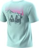 Hellblaues T-Shirt mit Aufdruck von Bergsteigern und Skiern auf dem Rücken.