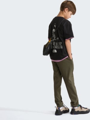 The North Face THE NORTH FACE Teen Alien Relaxed SS TEE Shirt 60%Baumwolle, 40%PES The North Face THE NORTH FACE Teen Alien Relaxed SS TEE Shirt 60%Baumwolle, 40%PES