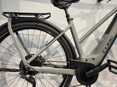 Cube Kathmandu Hybrid One 50cm