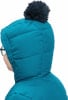 Rückansicht der Kapuze einer Jacke mit dunkelblauem Bommel und Steppung.
