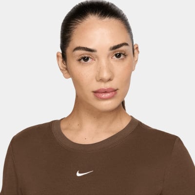 Nike Chill Knit T-Shirt Nike Chill Knit T-Shirt