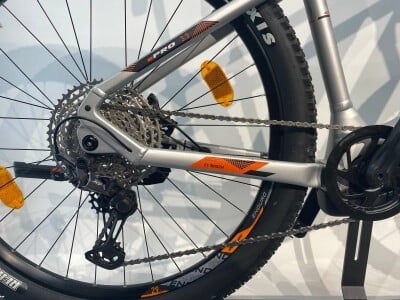 Genesis E Pro 3.3 43cm