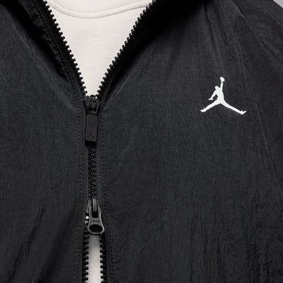 Fekete Jordan dzseki Jumpman logóval és cipzárral. Fekete Jordan dzseki Jumpman logóval és cipzárral.