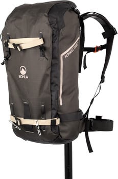 Schwarzer Kohla Alpinist Tour Rucksack mit beigen Gurten und Logo.