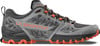 Grauer La Sportiva Trailrunning-Schuh mit orangefarbenen Akzenten und Gore-Tex.