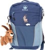 Blauer Rucksack mit Plüschziege und Cartoon-Ziege auf der Vorderseite.