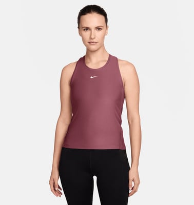 Damen-Tanktop von Nike in Rosa mit Logo auf der Brust und schwarzer Leggings. Damen-Tanktop von Nike in Rosa mit Logo auf der Brust und schwarzer Leggings.