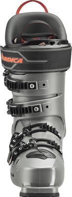 Nordica Skischuh mit schwarzem Innenschuh und roter Schlaufe.