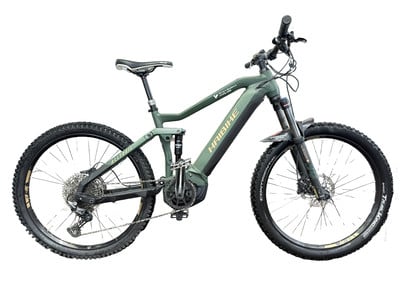 Grünes E-Mountainbike von Haibike mit Vollfederung und breiten Reifen. Grünes E-Mountainbike von Haibike mit Vollfederung und breiten Reifen.