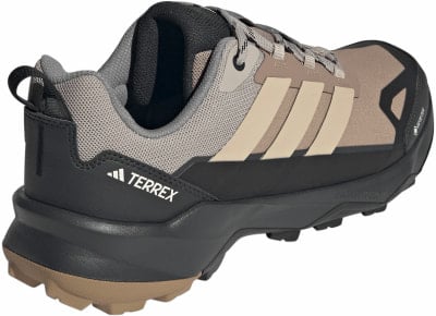 Herren-Outdoor-Schuh Adidas Terrex mit Gore-Tex Membran in Beige. Herren-Outdoor-Schuh Adidas Terrex mit Gore-Tex Membran in Beige.
