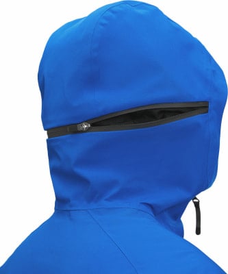 Blaue Jacke mit Kapuze und Reißverschluss am Hals.