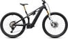 Schwarzes Cube Fullsuspension E-Mountainbike mit Fox-Federung und goldenen Akzenten.