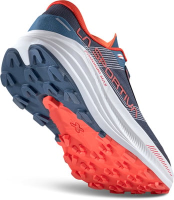 Seitenansicht der blauen und roten Laufschuhsohle mit La Sportiva-Logo.