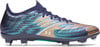 Fußballschuhe mit blau-goldenem Streifendesign und Under Armour Logo.