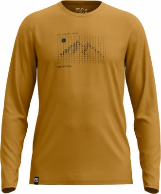 Herren-Langarmshirt in Senffarbe mit Bergmotiv. Herren-Langarmshirt in Senffarbe mit Bergmotiv.
