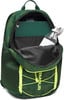 Grüner Under Armour Rucksack mit Wasserflasche und Tablet im Inneren.