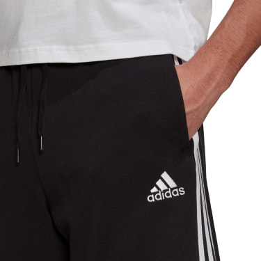 Essentials French Terry 3-Streifen Shorts