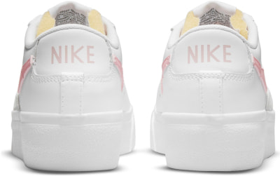 Nike Dám. voïnočasová obuv W Blazer Low Platform veï. US