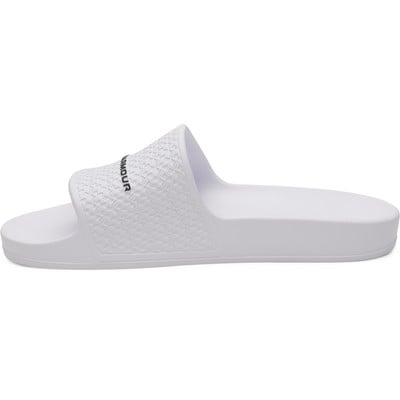 Fehér férfi papucs Under Armour logóval a pánton. Fehér férfi papucs Under Armour logóval a pánton.