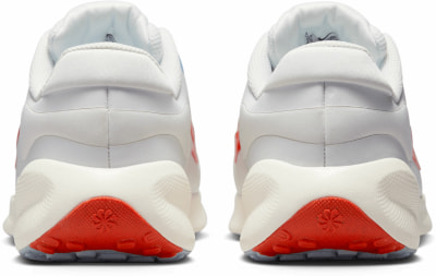 Nike Revolution 7 GS Trainingsschuhe