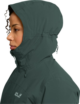Detail einer dunkelgrünen Damenjacke mit Kapuze, Profil. Detail einer dunkelgrünen Damenjacke mit Kapuze, Profil.