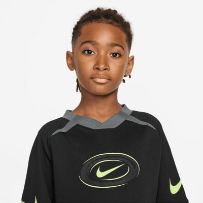 Nike DriFit Multi Love Shirt