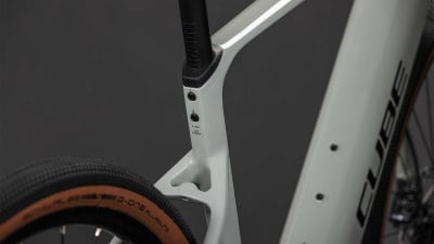 Cube Nuroad Hybrid C:62 Race 400X E-Gravelbike Cube Nuroad Hybrid C:62 Race 400X E-Gravelbike