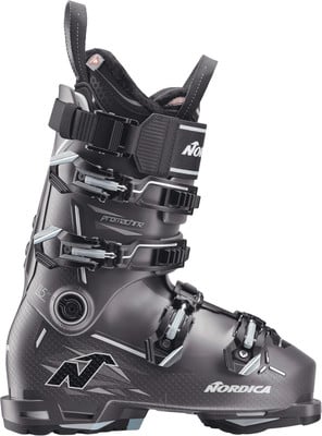 Nordica Promachine Skischuh mit Schnallen und Markenlogo. Nordica Promachine Skischuh mit Schnallen und Markenlogo.