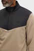 Herrenjacke mit hohem Kragen und Logo auf der Brust, schwarz und beige.