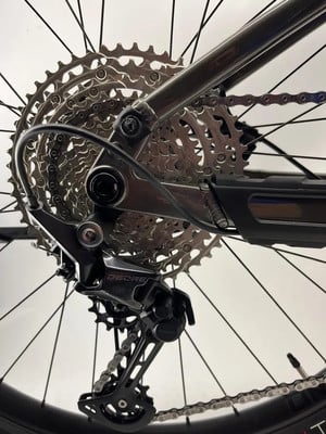 Shimano Deore Fahrrad-Schaltwerk mit Kassette und Kette. Shimano Deore Fahrrad-Schaltwerk mit Kassette und Kette.