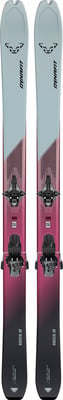Dynafit-Ski mit rosa und grauen Elementen und schwarzer Bindung. Dynafit-Ski mit rosa und grauen Elementen und schwarzer Bindung.
