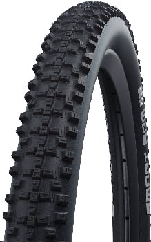 Schwarzer Mountainbike-Reifen mit aggressivem Profil und ausgeprägten Blöcken.